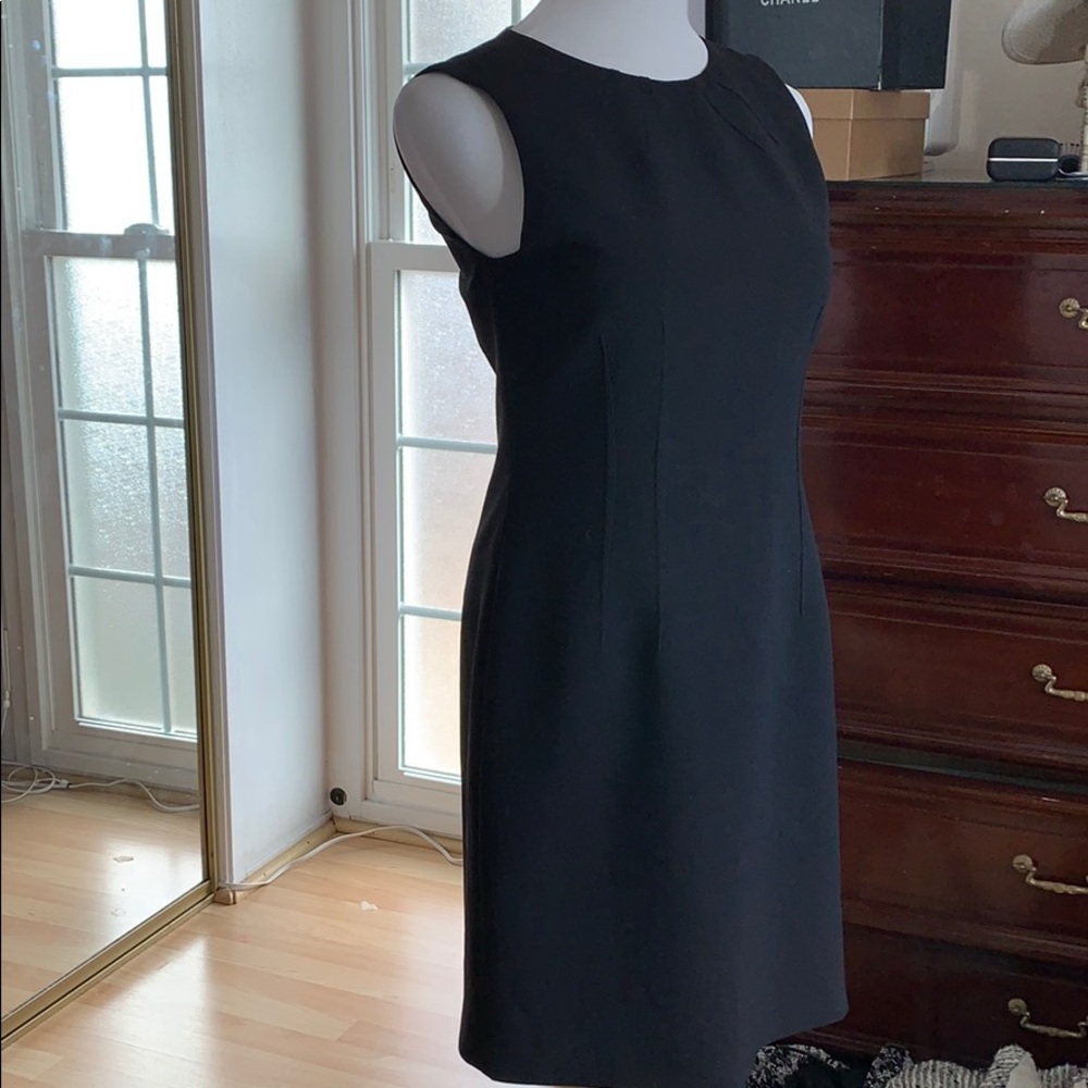 Elie Tahari sheath dress black size 6P